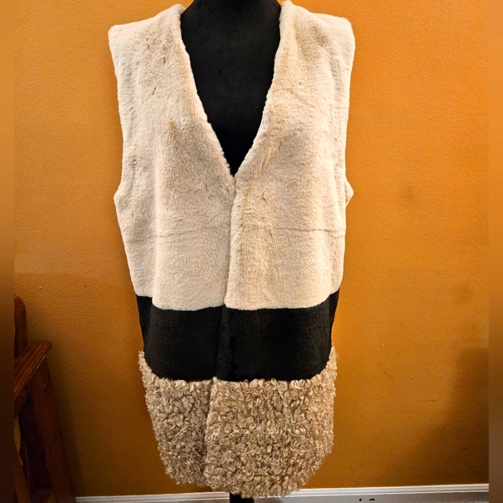 Anthropologie Women's Color Block Faux Fur Lined Vest